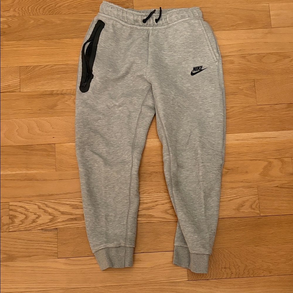 Nike Kids Light Gray Sweatpants with Black Accents